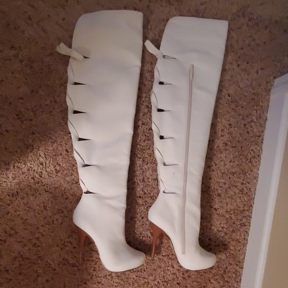 Boots/brand new - Picture 2 of 2